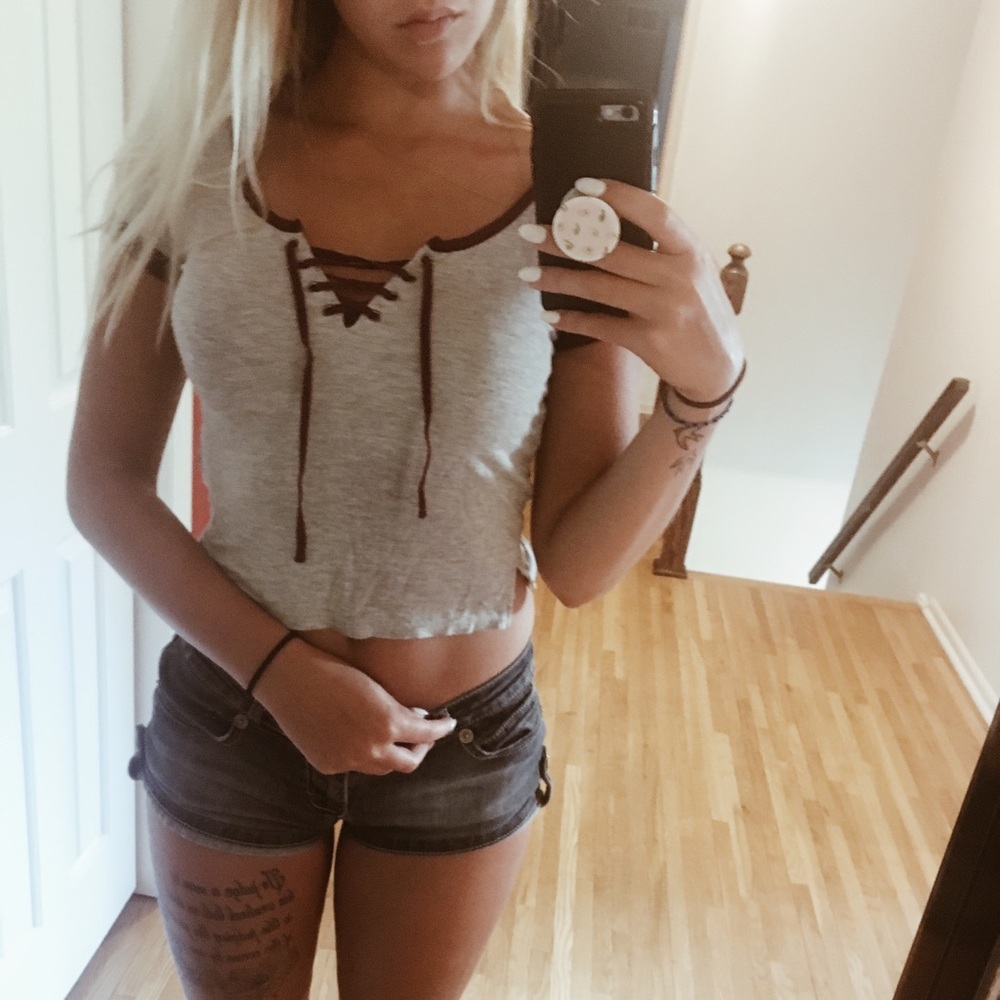 Grey crop top